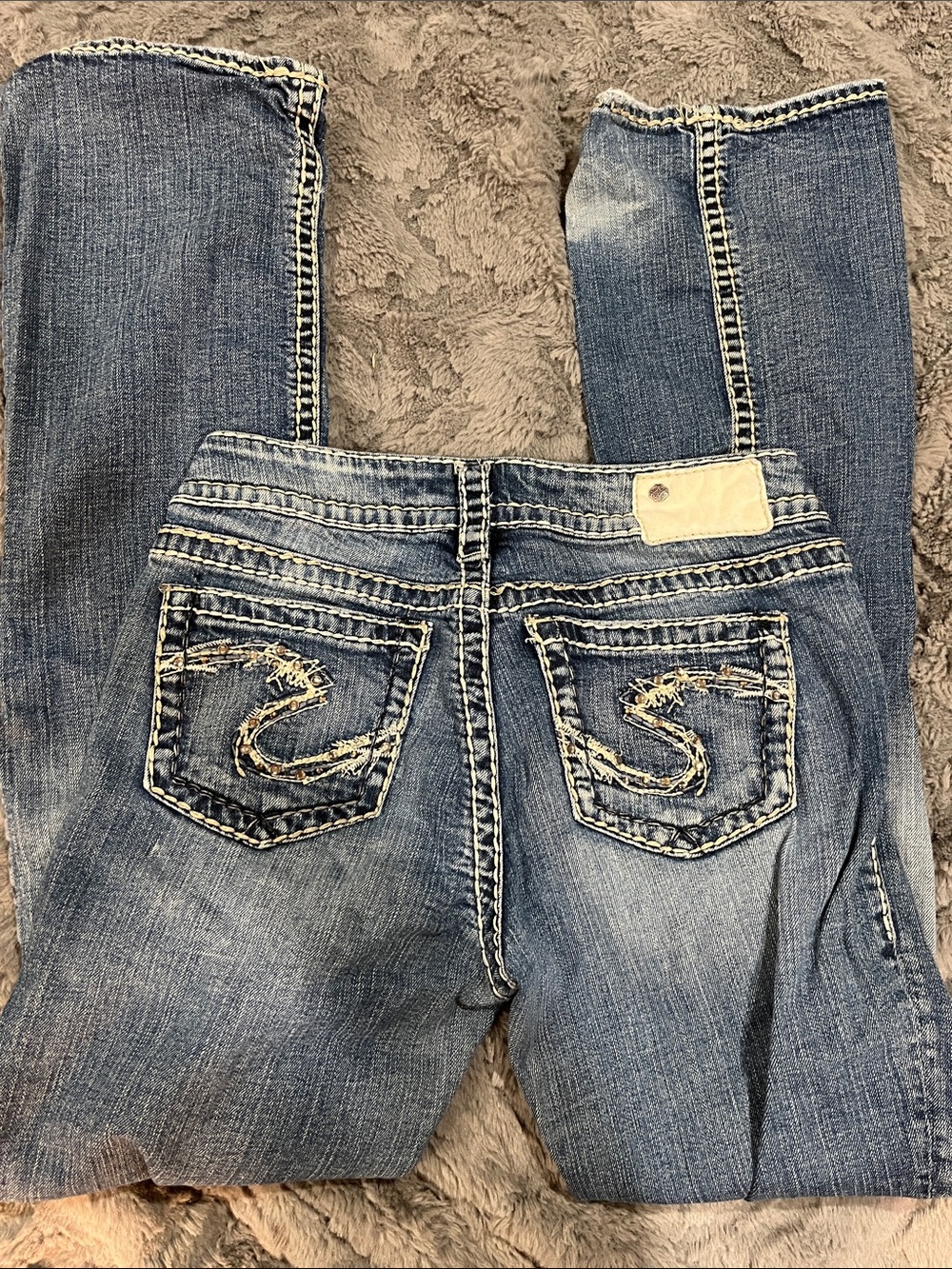 Silver Jeans Women’s Light Blue Boot Cut Denim with Embroidered Back Pockets